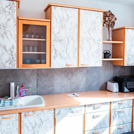 Modernes In Zentraler Stadtlage Apartamento