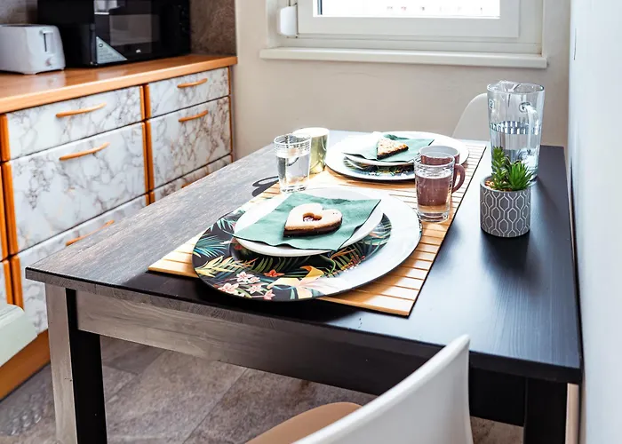 Modernes In Zentraler Stadtlage Apartamento